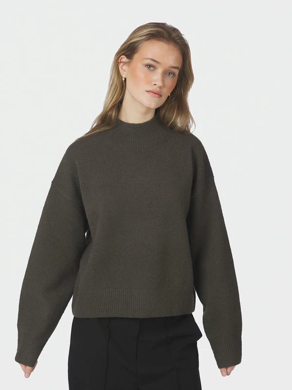 Neo Noir Sweater Paulina Groen 1