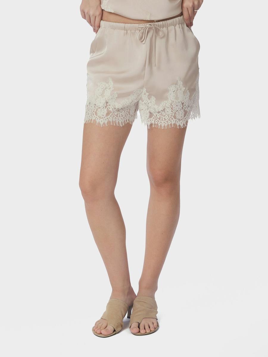 Neo Noir Short Siena Off-White 1