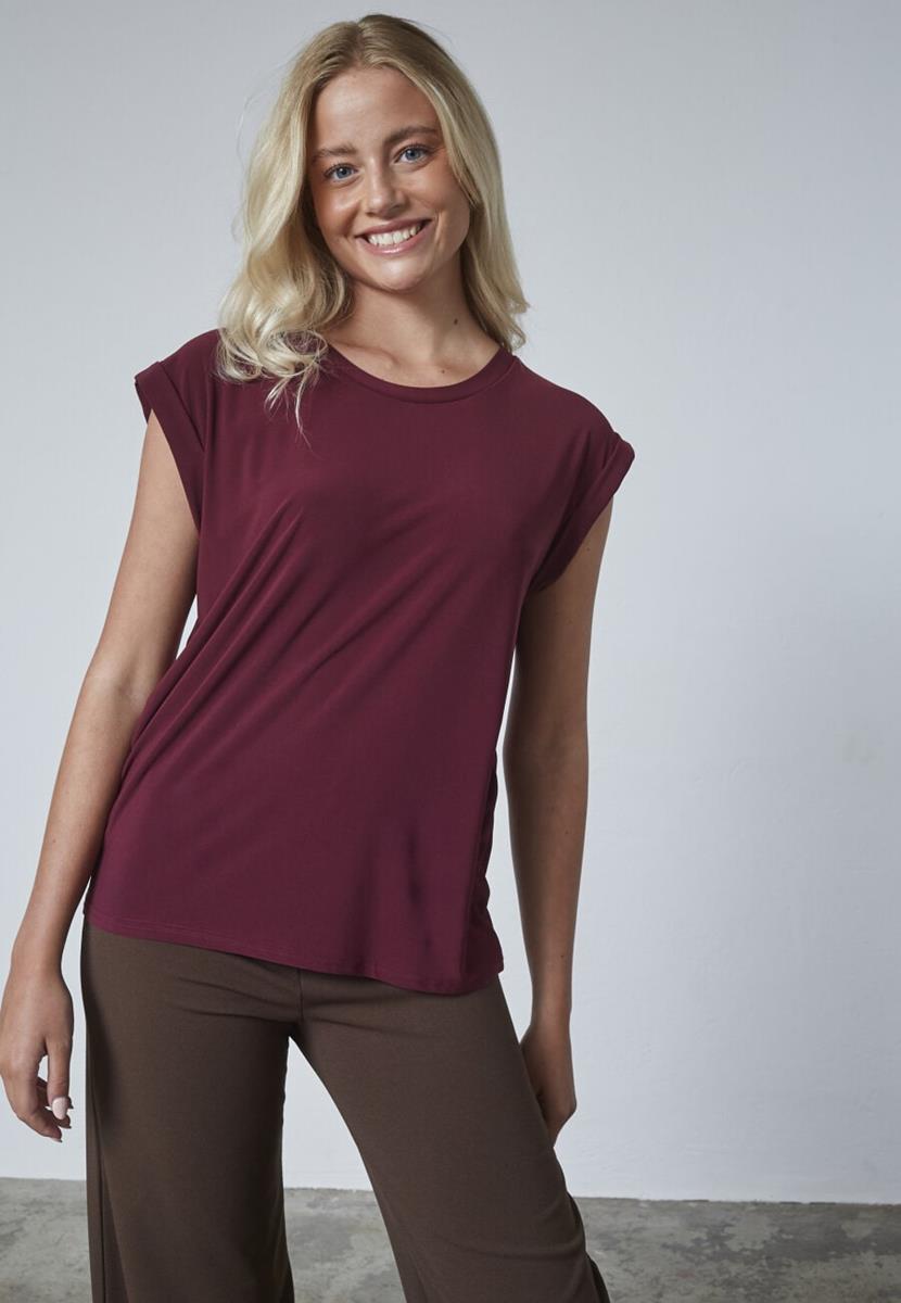 Sisters Point T-Shirt Low-a Rood 1