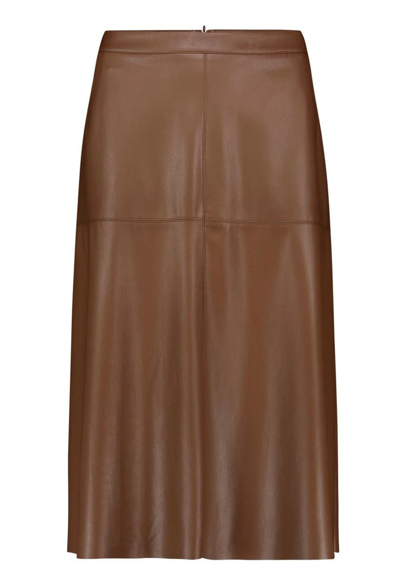 Betty Barclay Rok 93062738 Bruin 2