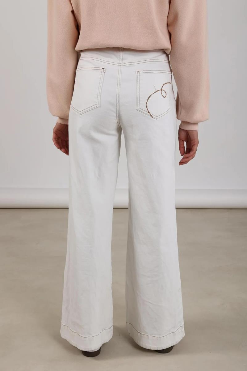 NUKUS Jeans Abby Off-White 4