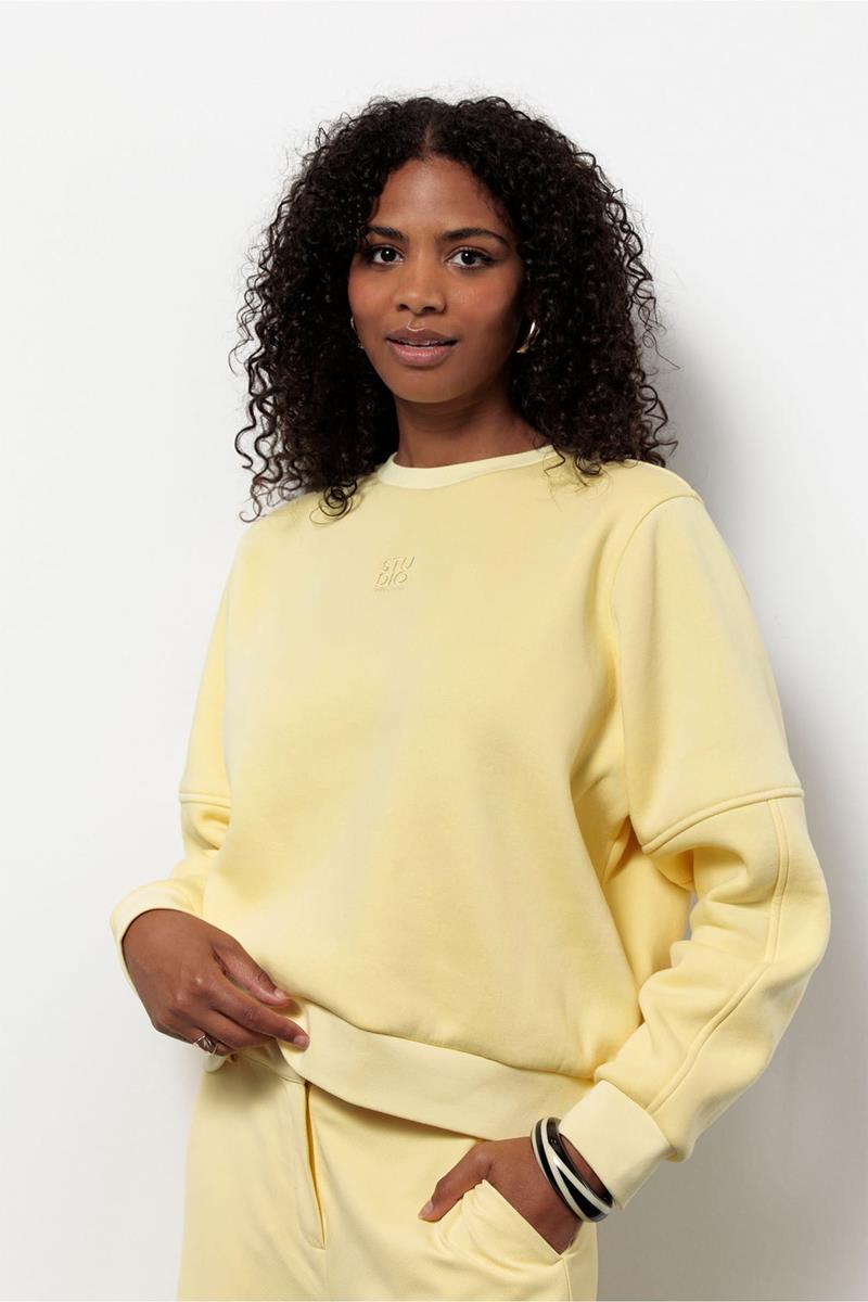 Studio Anneloes Sweater Pleuni Studio Geel  1