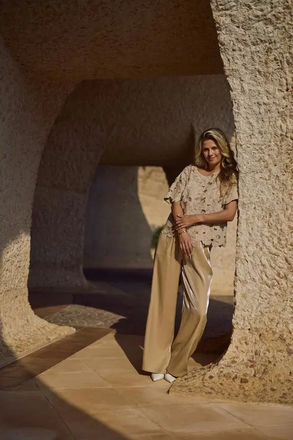 NUKUS Blouse Octavia Goud 1