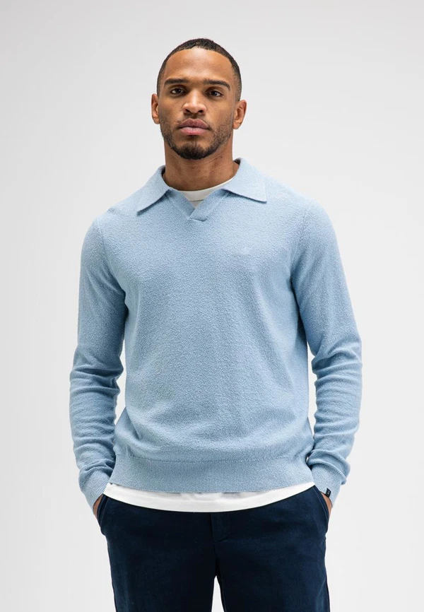 Butcher of Blue Trui Boucle Blauw 1