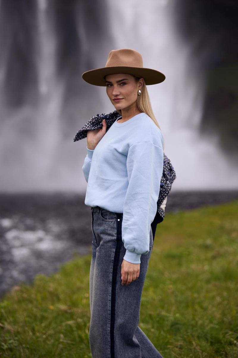 NUKUS Sweater Amalia Blauw 4