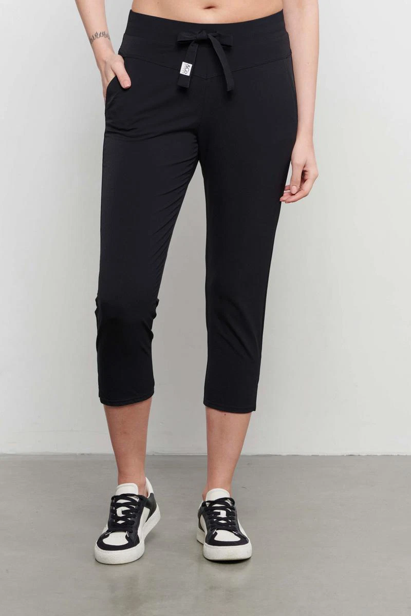 &Co Woman Pantalon Phoenix Travel Zwart 1