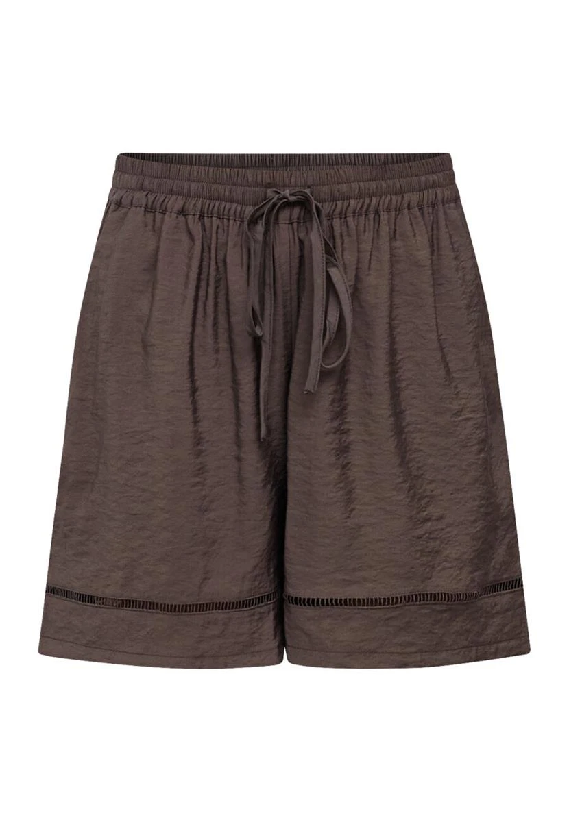 Sisters Point Short Ella-Sho17 Bruin 2