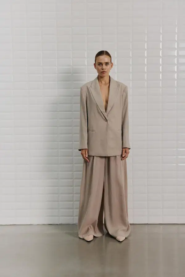 WithBlack Blazer Pilar Beige 1