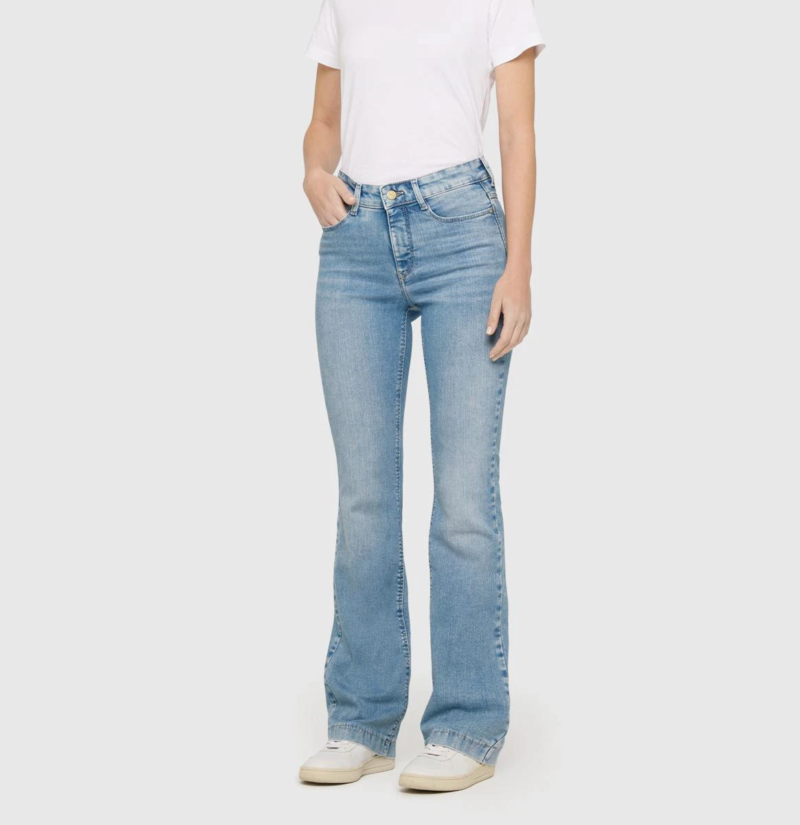 MAC Jeans Dream Boot 5429-90-0358L Blauw 1