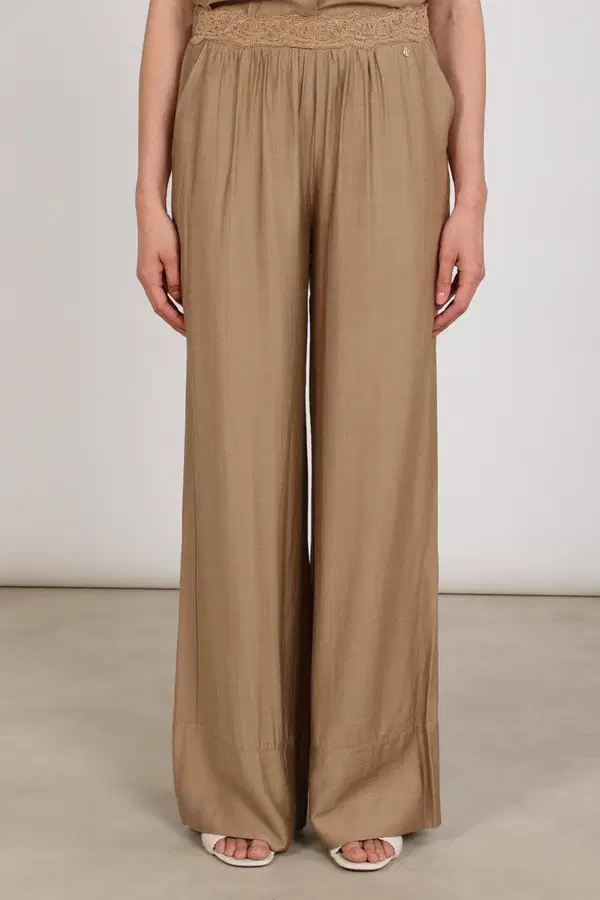 NUKUS Pantalon Merel Bruin 1