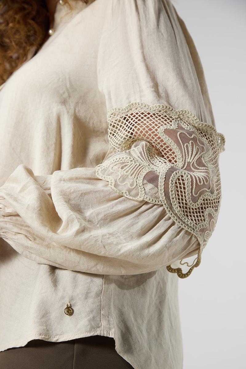 Label DOT Blouse Auralie Off-White 4