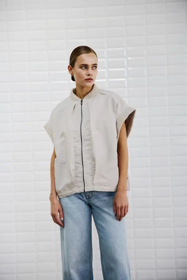 WithBlack Gilet Imperial Beige 1