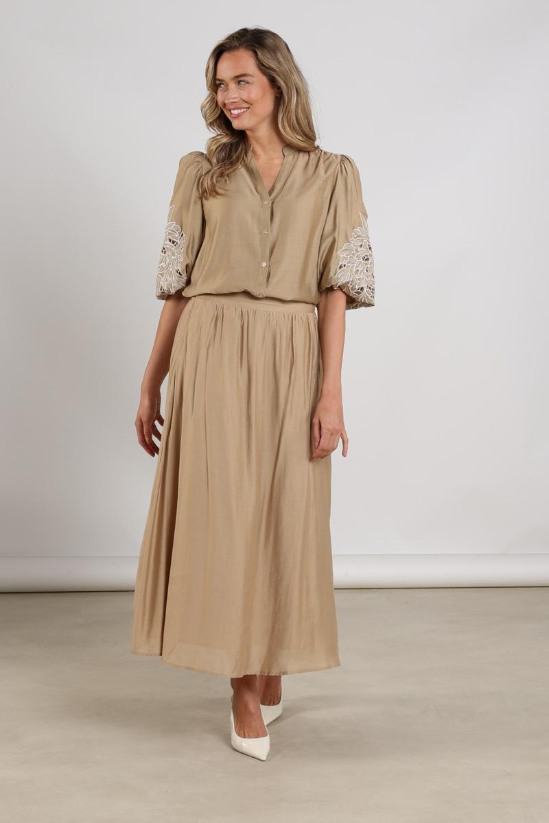 NUKUS Blouse Rosie Bruin 1