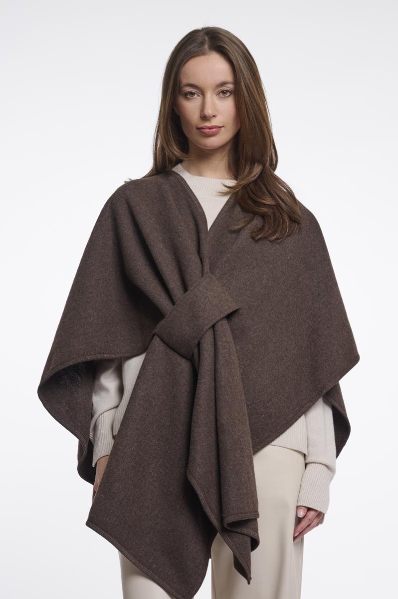 Rino & Pelle Poncho Marwa Bruin 1