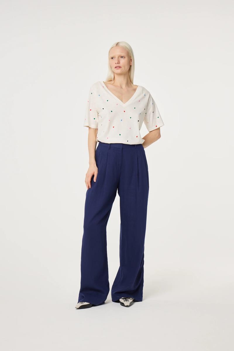 Fabienne Chapot T-Shirt Phil V-Neck Off-White 1