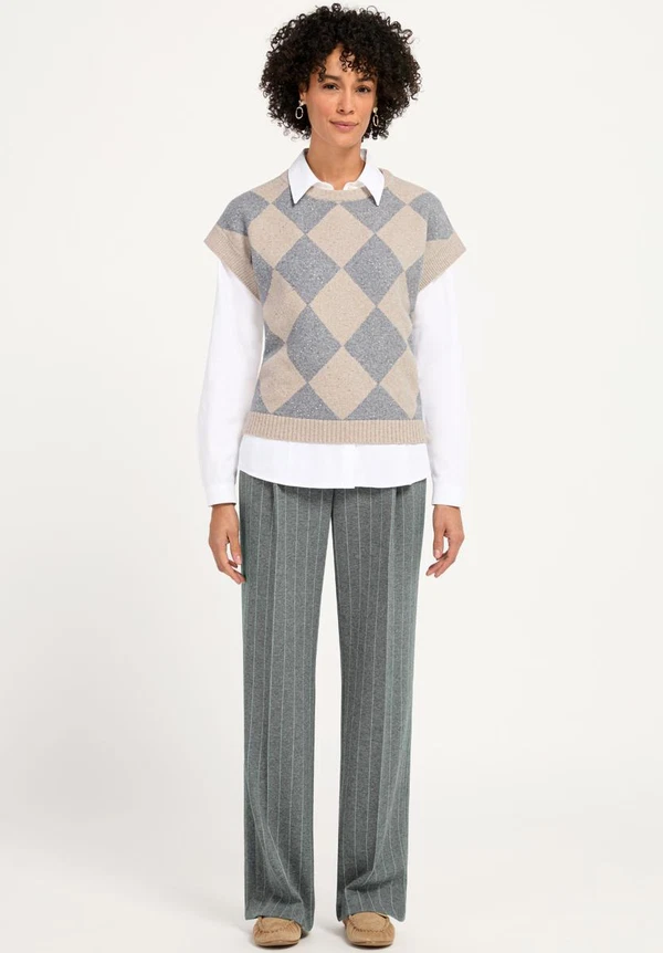Bianca Spencer Olly Beige 1