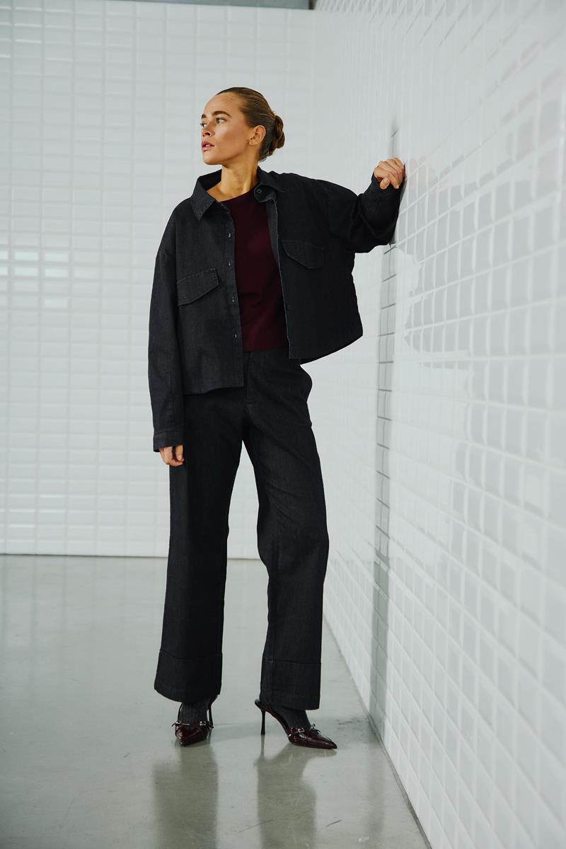 WithBlack Jeans Julianna Zwart 1