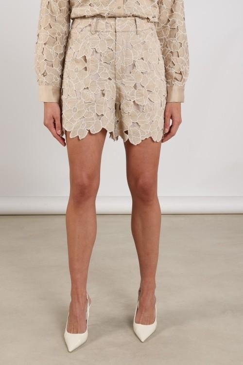 NUKUS Short Dagmar Goud 1