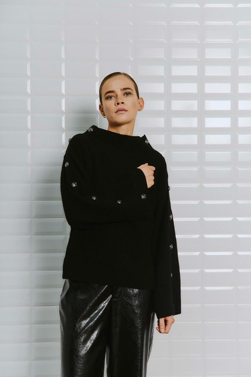 WithBlack Trui Ines Zwart 3