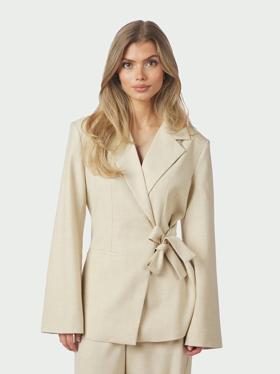 Neo Noir Blazer Carmia Beige 1