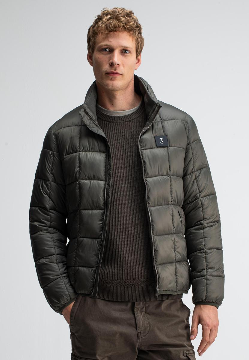 Butcher of Blue Jack M2527003 Bruin 1