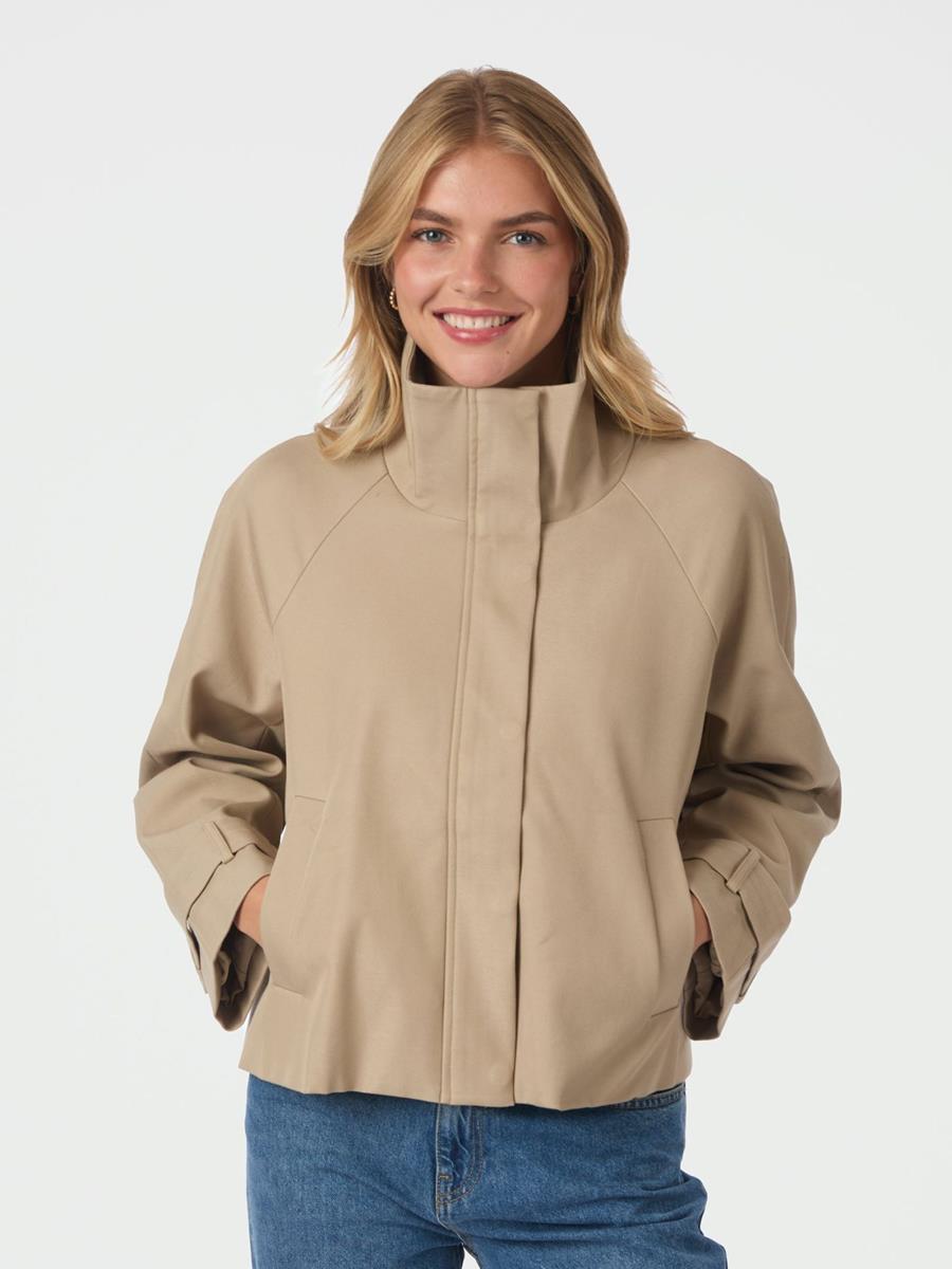 Neo Noir Jack Ezera Beige 1