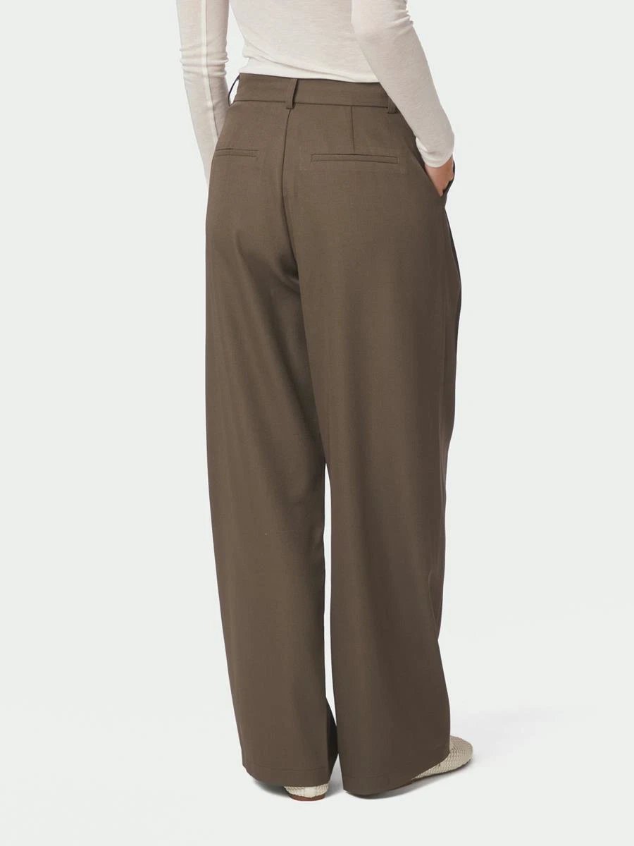 Neo Noir Pantalon Calina Bruin 3