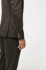 Zuitable Colbert DiNick Bruin 5