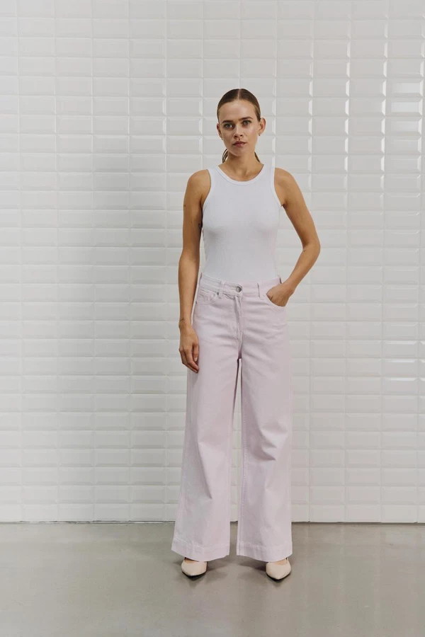 WithBlack Jeans Antonia Roze 1