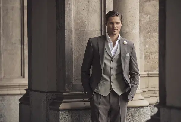 Carl Gross Colbert Shelby Bruin 1