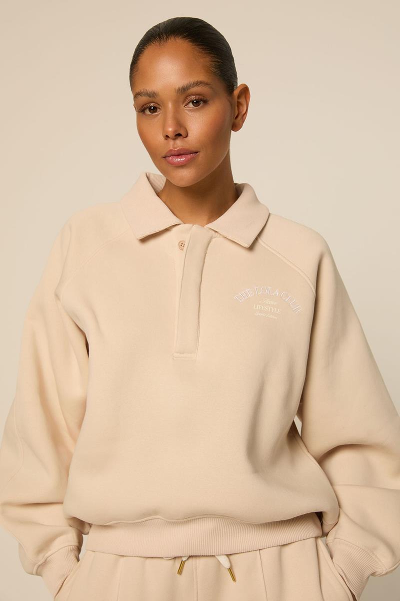 The Lola Club Sweater Ebony Beige 1