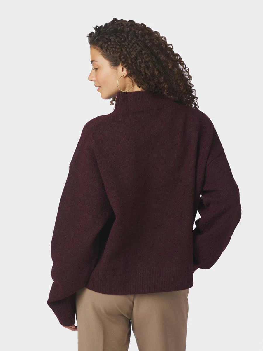 Neo Noir Sweater Paulina Rood 3