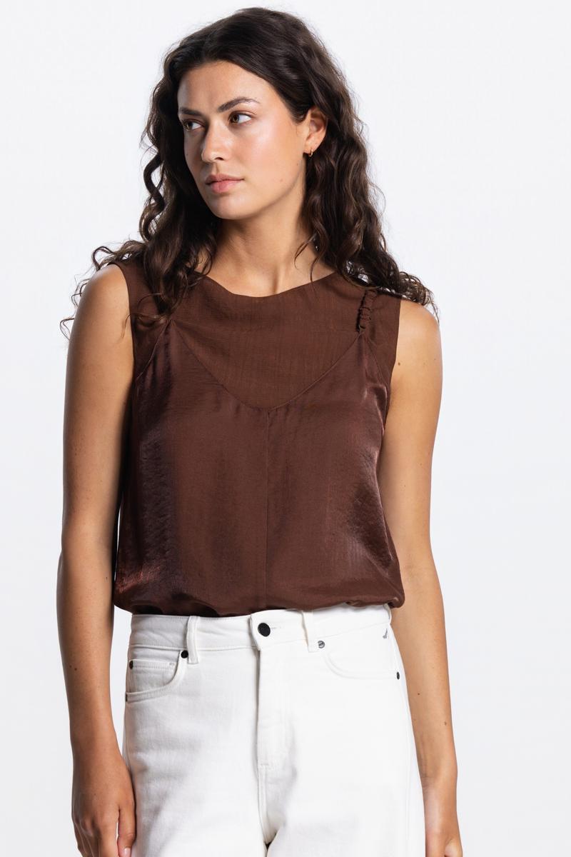 Jansen Amsterdam Top POSSY SS26.4 Bruin 1