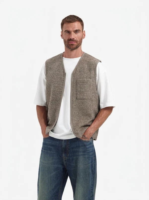 Dstrezzed Vest Wiliam Bruin 1