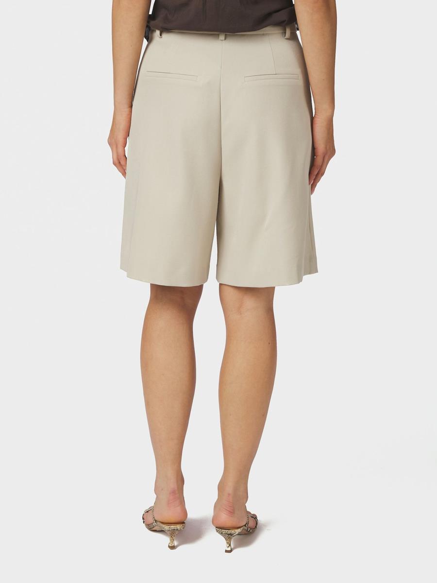 Neo Noir Short Nika Off-White 3