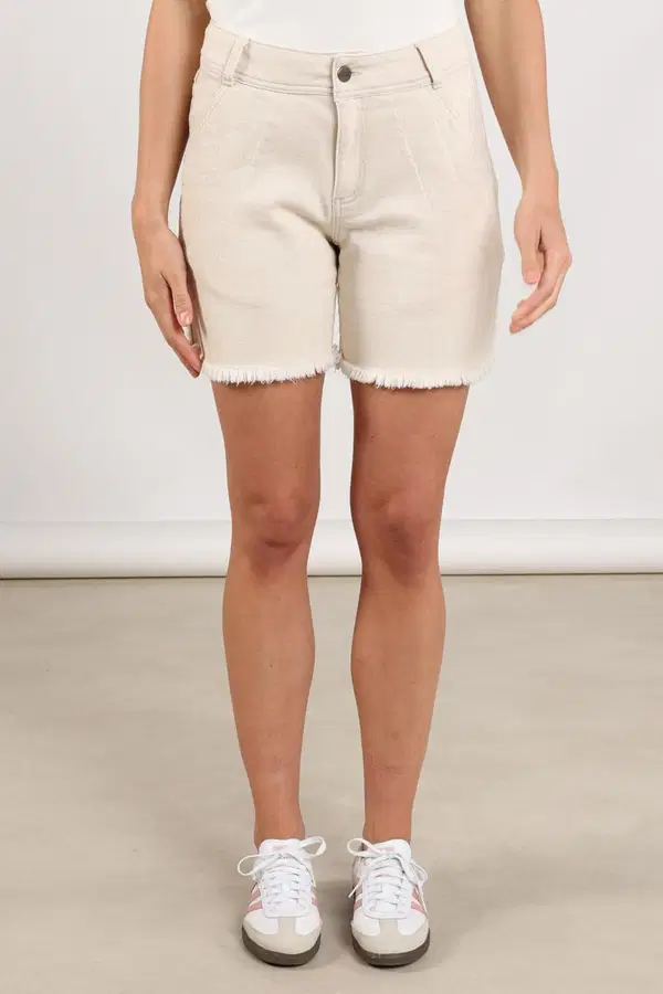 NUKUS Short Tanya Off-White 1