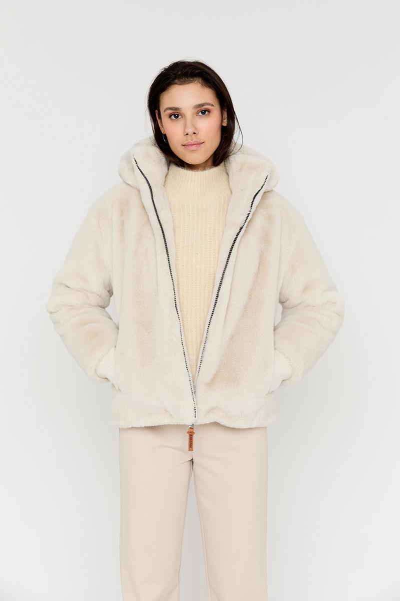 Moscow Jas Evelyn Off-White 1