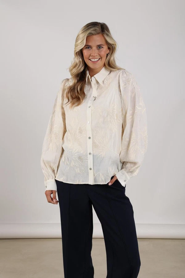 NUKUS Blouse Avy Off-White 1