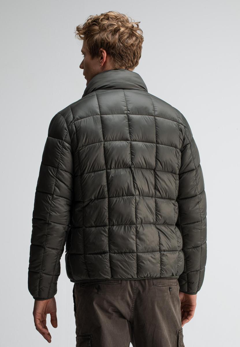 Butcher of Blue Jack M2527003 Bruin 3