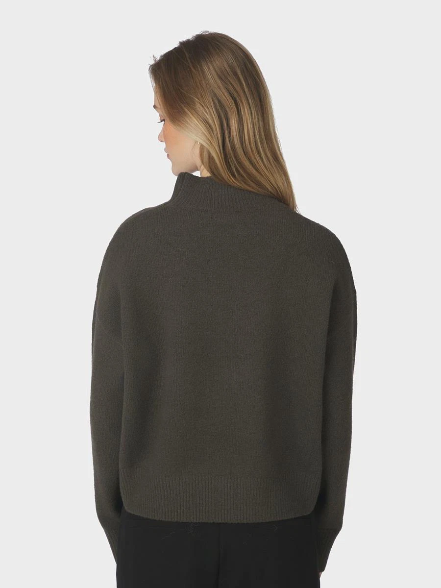 Neo Noir Sweater Paulina Groen 3